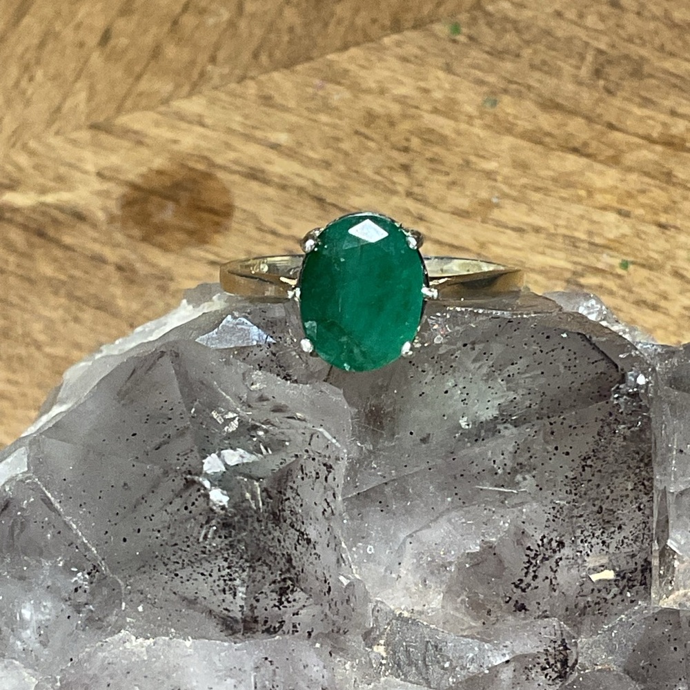 Emerald .925 Silver Ring